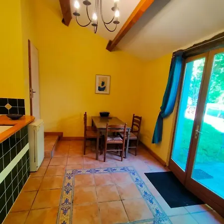 Holiday home Domaine Jasmin, 6 Typiquement Charentais Avec Piscines