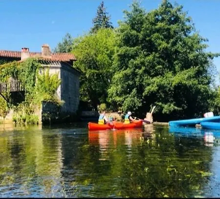 Domaine Jasmin, 6 Typiquement Charentais Avec Piscines